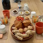 D'hotes Du Mas Julianas Bed & Breakfast